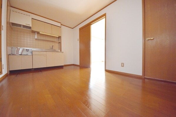 フラット花井弐番館の物件内観写真